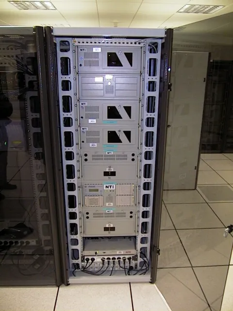 Une baie de serveurs NTI livrée à ISDNet